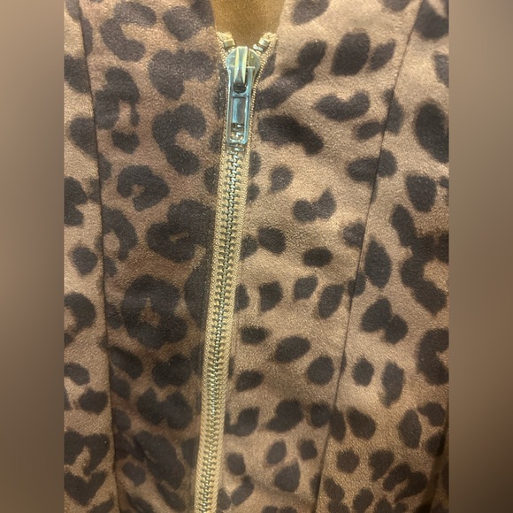 Cheetah Jacket - Picture 3 of 6